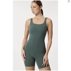 Nike Zenvy Short Bodysuit Vintage Green Romper L Dri-FIT Yoga Biker Shorts‎